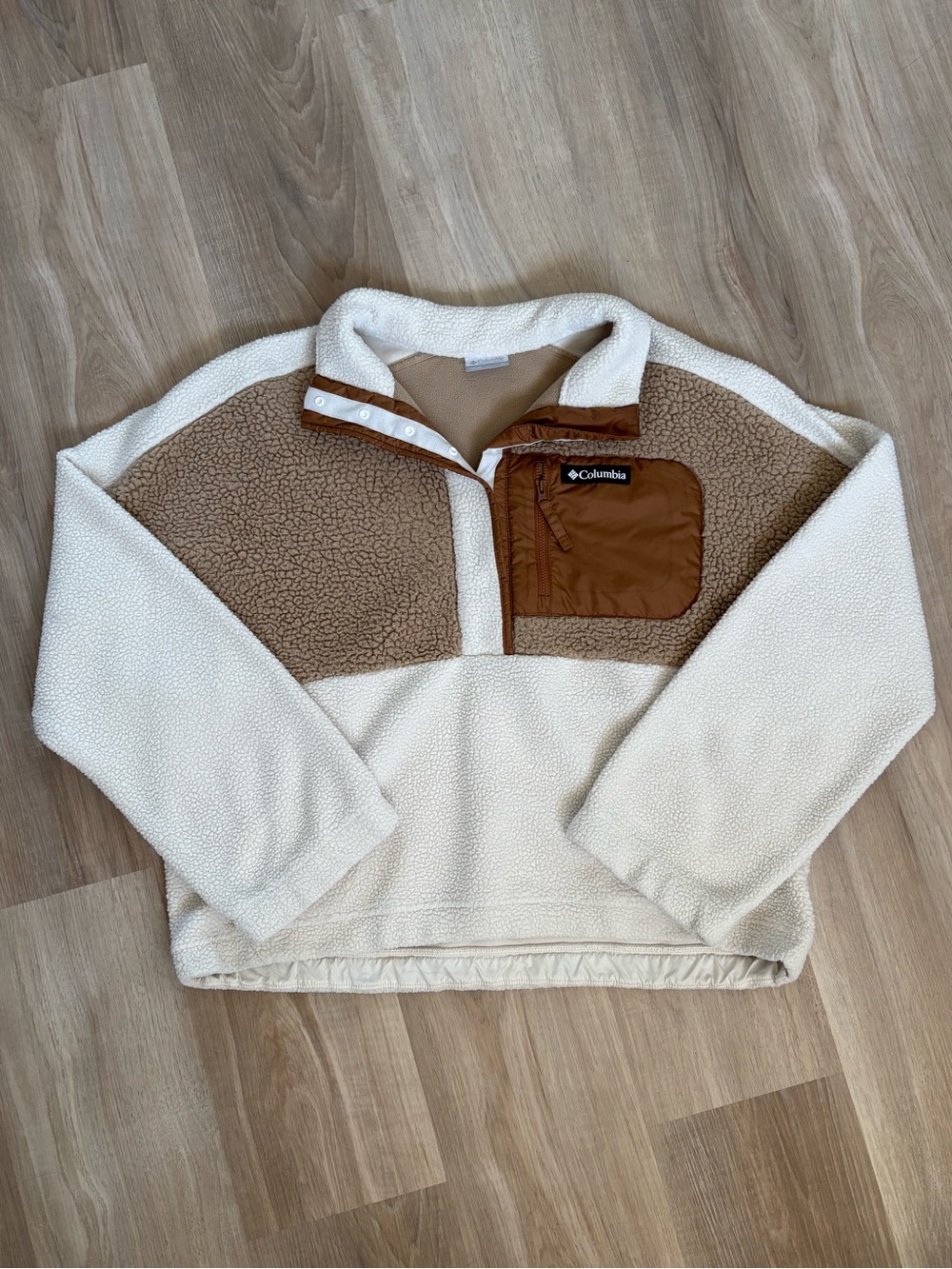 Columbia Cream & Brown Fleece Top
